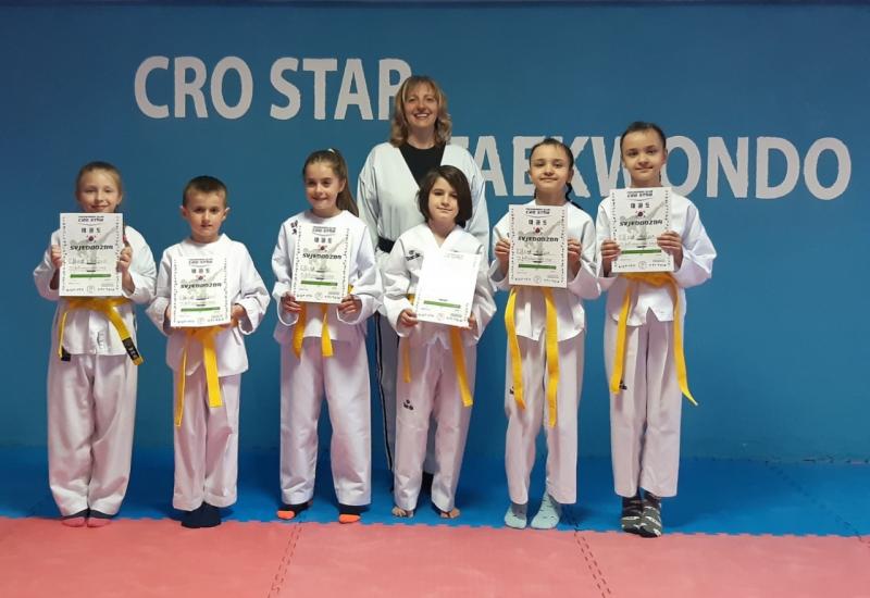 Polaganje za pojaseve - Mostarski taekwondo klub Cro Star, koji vodi trenerica Klaudia Marić, imao je aktivan vikend.